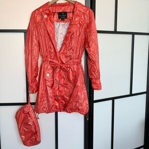 Rainforest packable travel coat. Size small